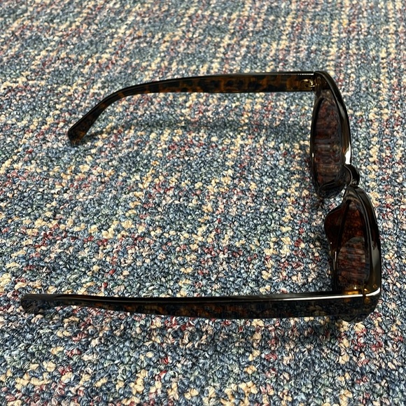 NWOT Saint Owen WYLDE Tortoise Shell Sunglasses and case - Picture 5 of 5